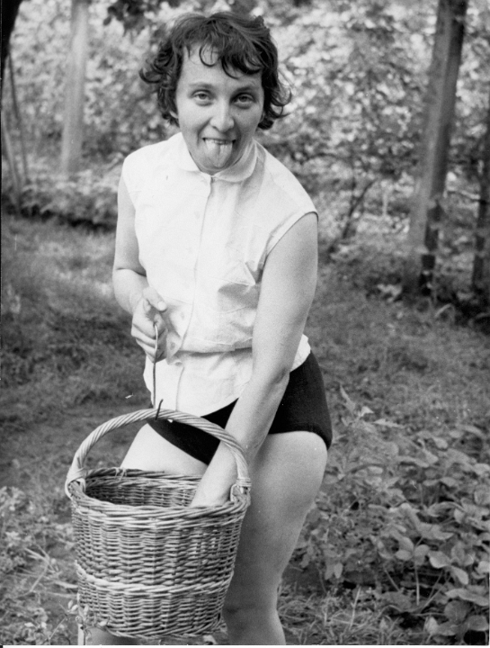 1960-06-Mama-Hustopece